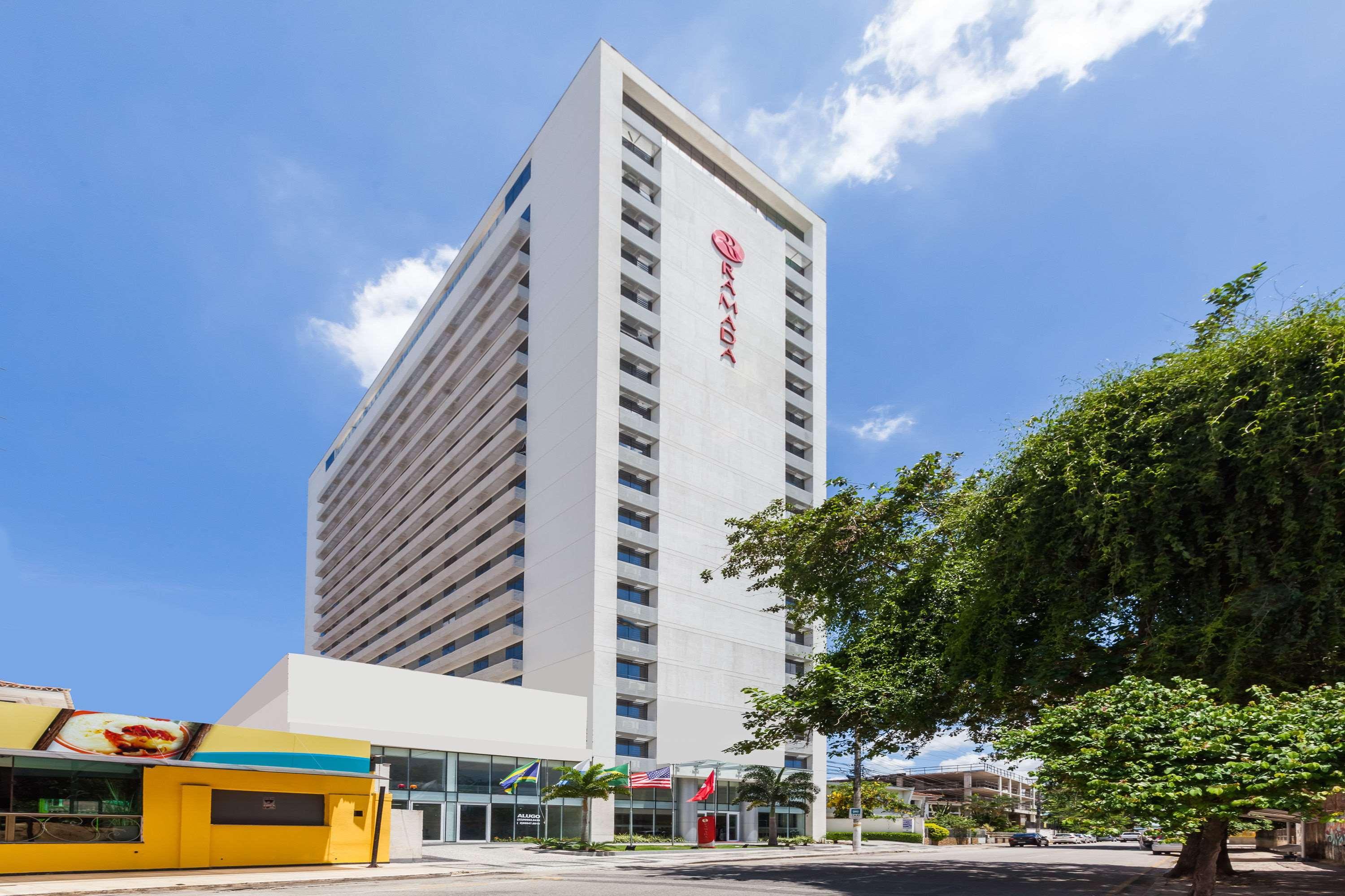 Ramada Hotel & Suites Campos Pelinca Campos dos Goytacazes Exterior foto