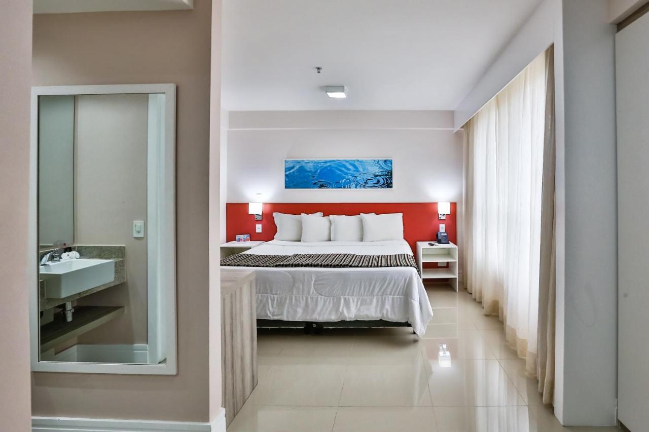 Ramada Hotel & Suites Campos Pelinca Campos dos Goytacazes Exterior foto